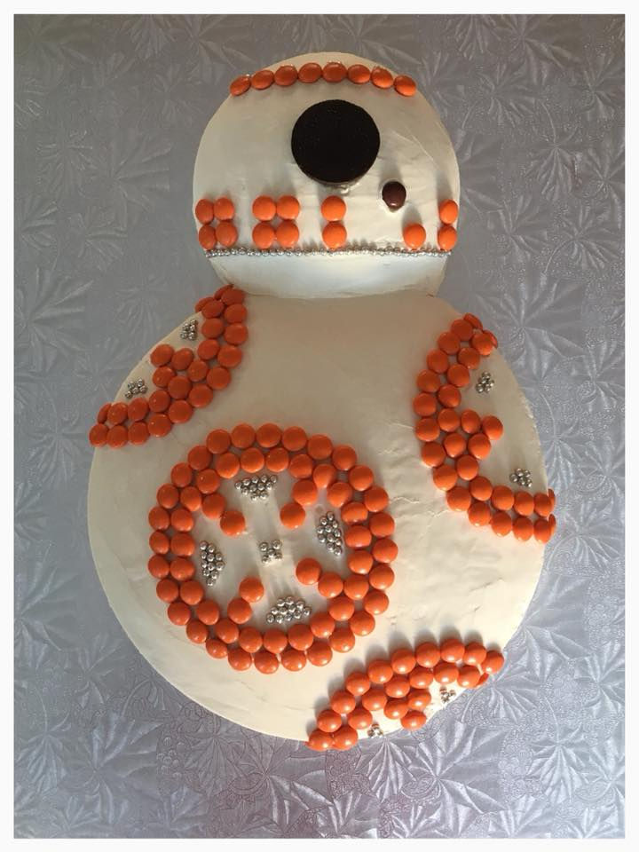 BB8 Star Wars Cake