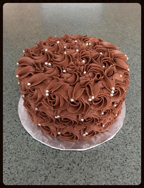 Rosette Cake with Chocolate Icing