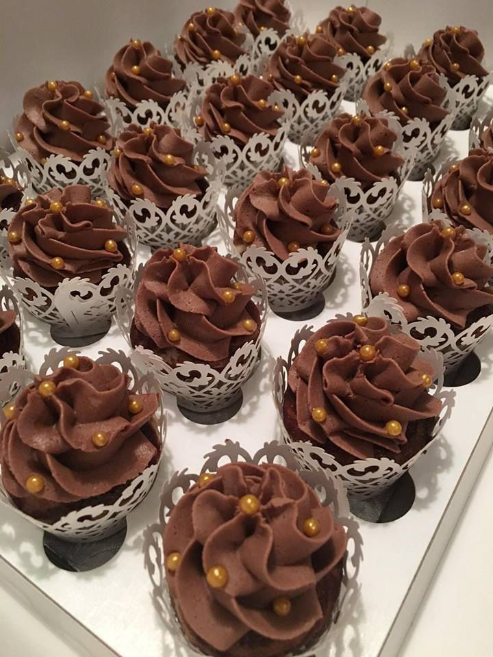Mini Swirl Cupcakes with Wrappers