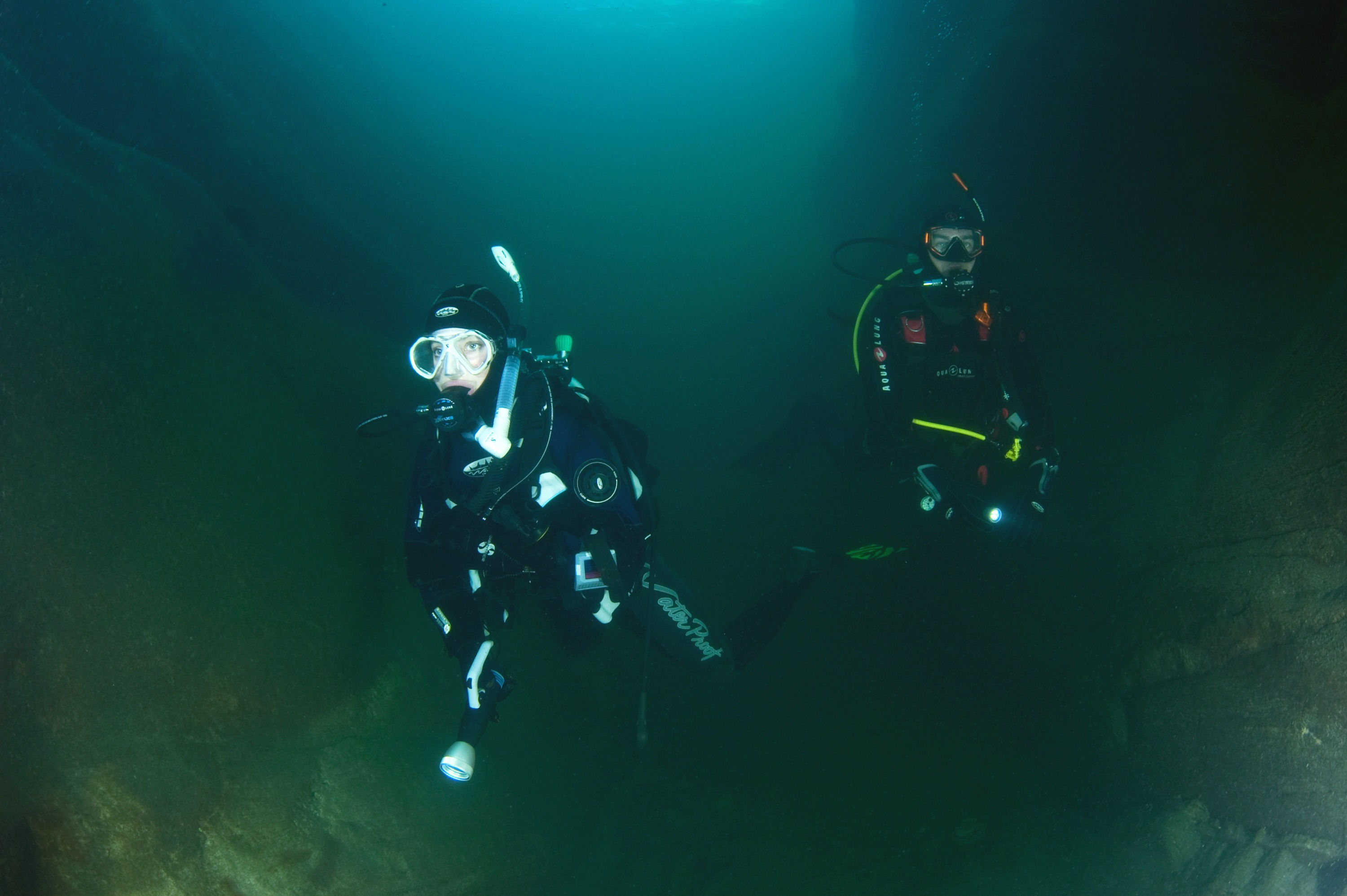 Padi Deep Diver (Specialty skills to dive a max depth of 40m)