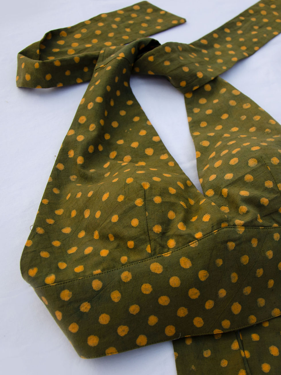 Thumbnail: knot it padded top close up