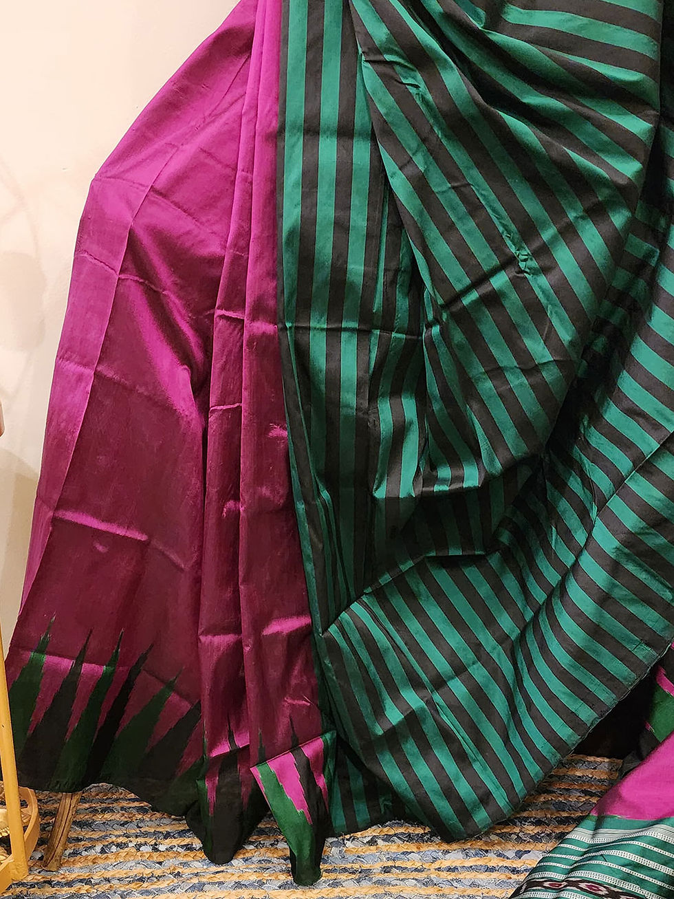थंबनेल: Magenta & Bottle Green Silk Ikat Saree drape
