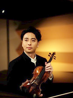 seiji foto.jpg