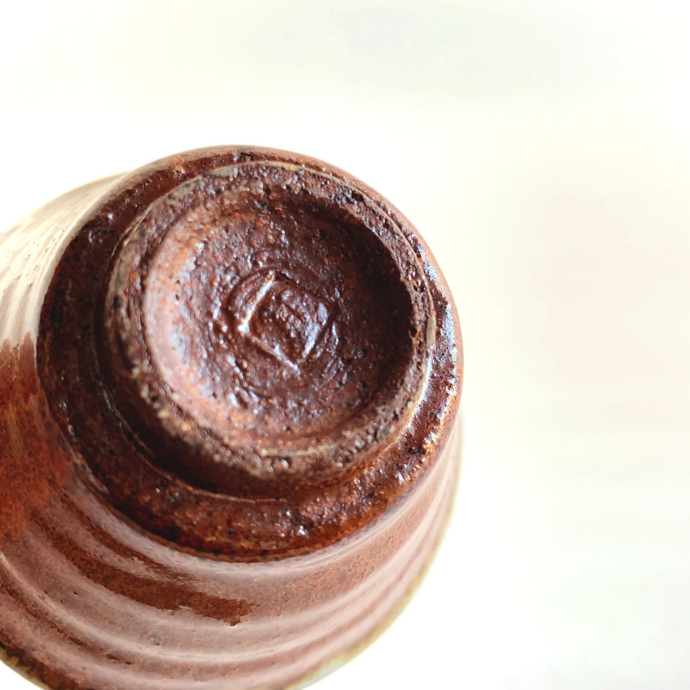 Thumbnail: Sake cup with authentic Kintsugi Repair (Japan)