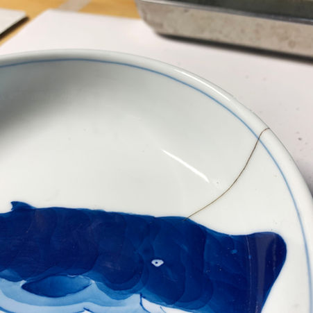 Useful Kintsugi technique: Preventing Urushi Brown Stain in Kintsugi Repair on Porcelain and Light-color Clay