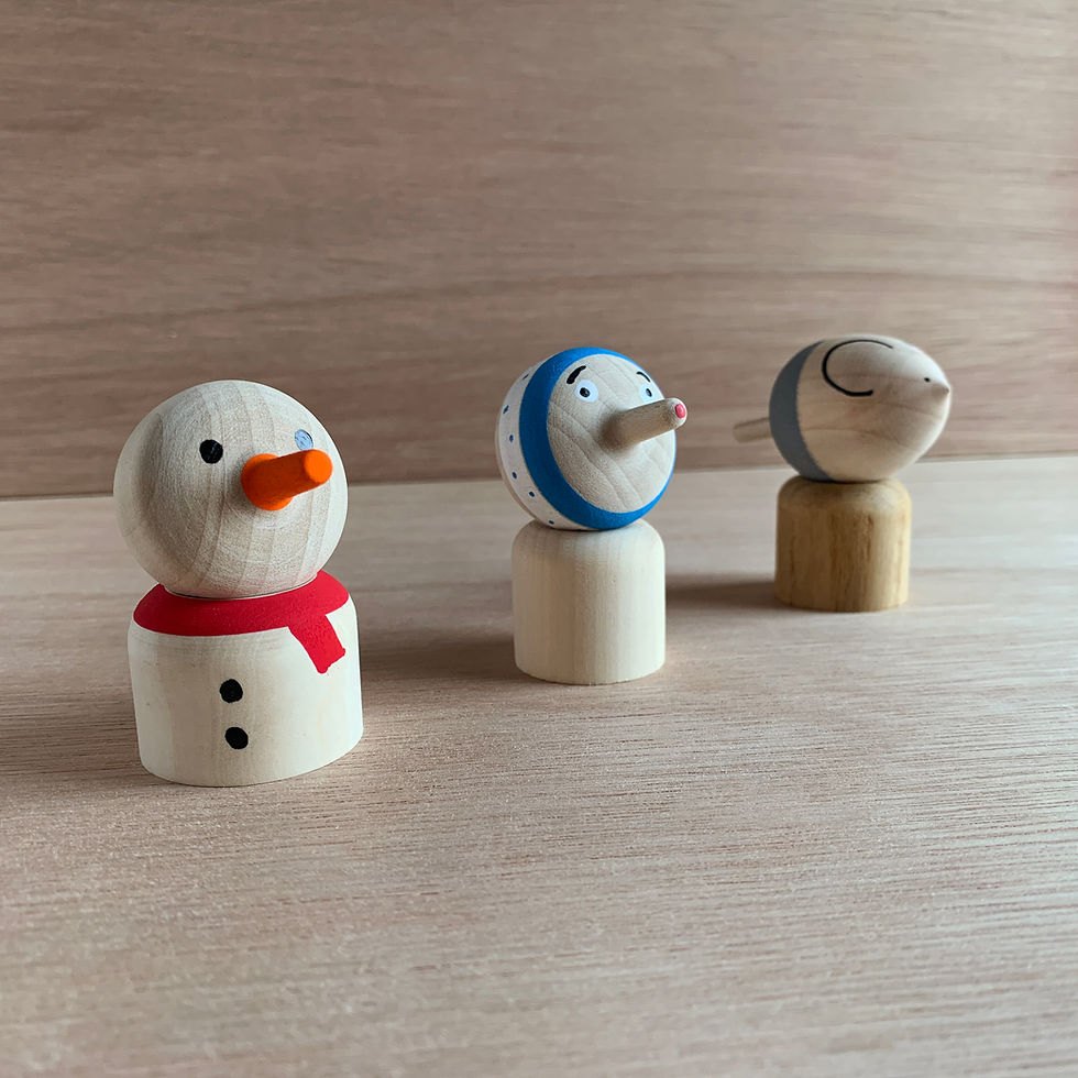 Miniature : Poupée en bois de bonhomme de neige