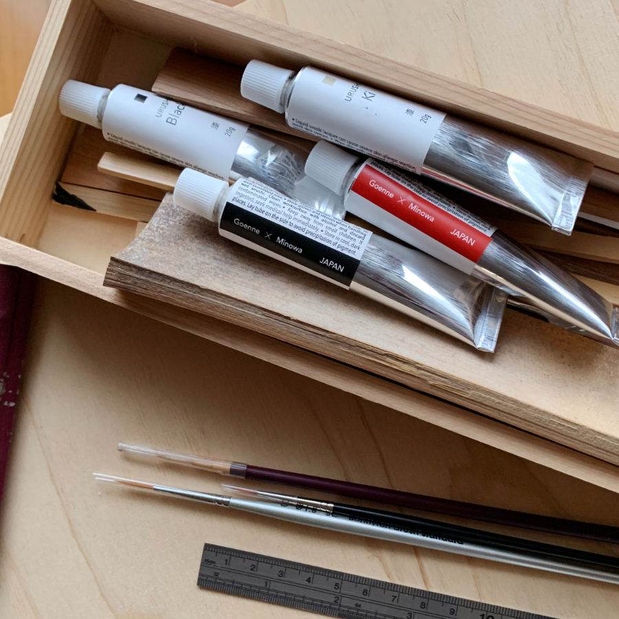 traditional kintsugi supplies & urushi