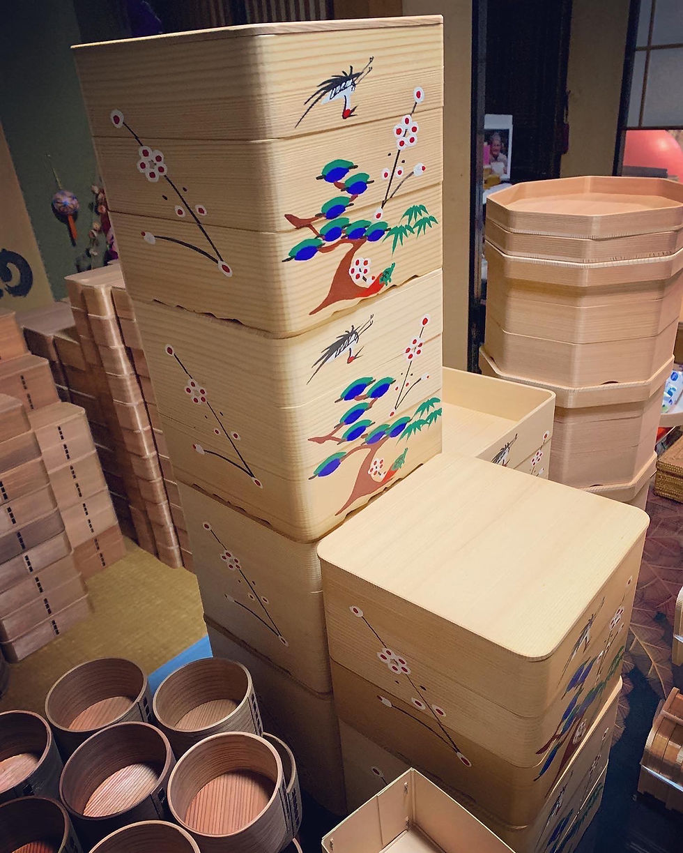 handpainted auspicious Japanese motifs on wooden bento boxes