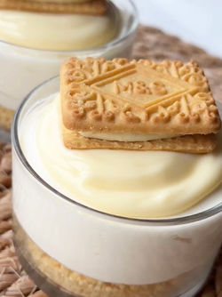 Custard Cream Cheesecake Pots