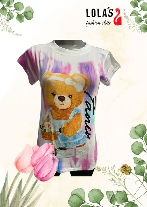 Camiseta Lola's con oso: ¡Adorable!