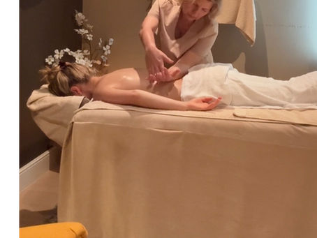 Lomi Lomi massage in Leopoldsburg voor diepe ontspanning en stressvermindering.