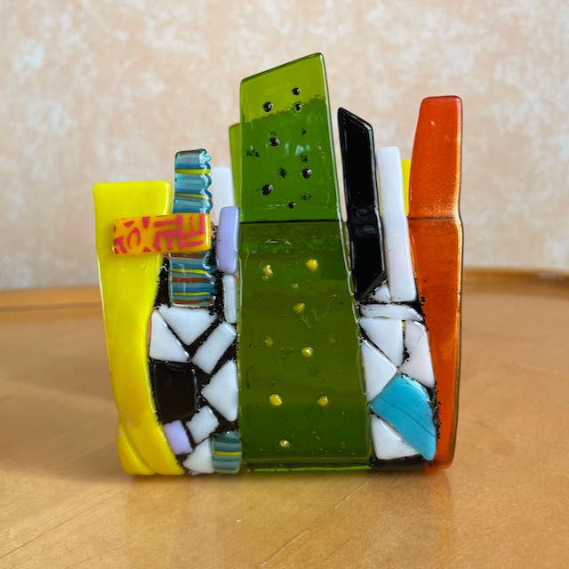 Thumbnail: napkin / guest towel holder
