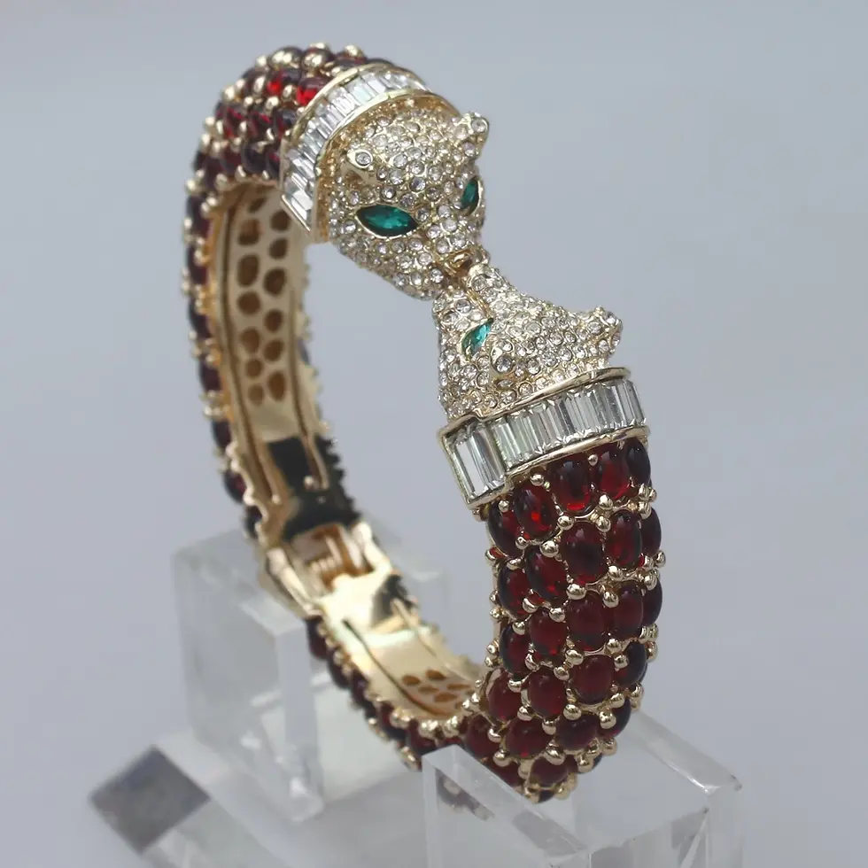 Thumbnail: Panthere de Harry Resi Crystal Bracelet Bangle