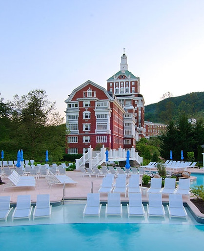 homrst-omni-homestead-resort-outdoor-pool.jpg