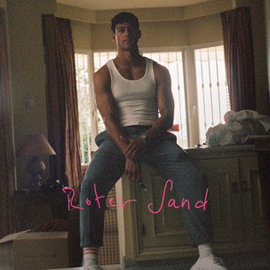 Emilio Sakraya releases first album "Roter Sand