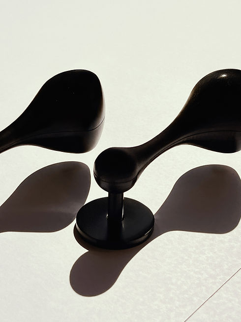 Sabi Space, Characters Handle. Two handles parallel back detail.