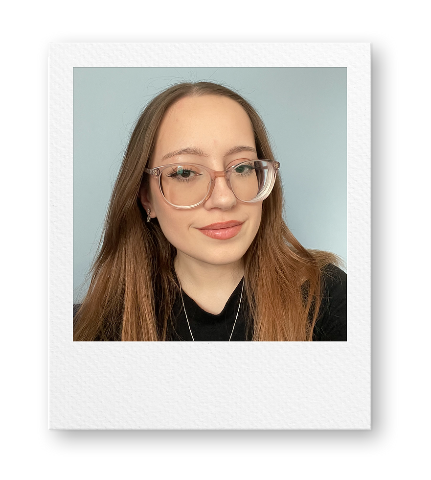 Larisa Polaroid