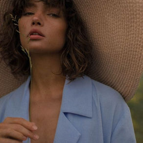 NO HAY EMOCIÓN BUENA NI MALA, SIÉNTELAS Y DÉJALAS FLUIR.