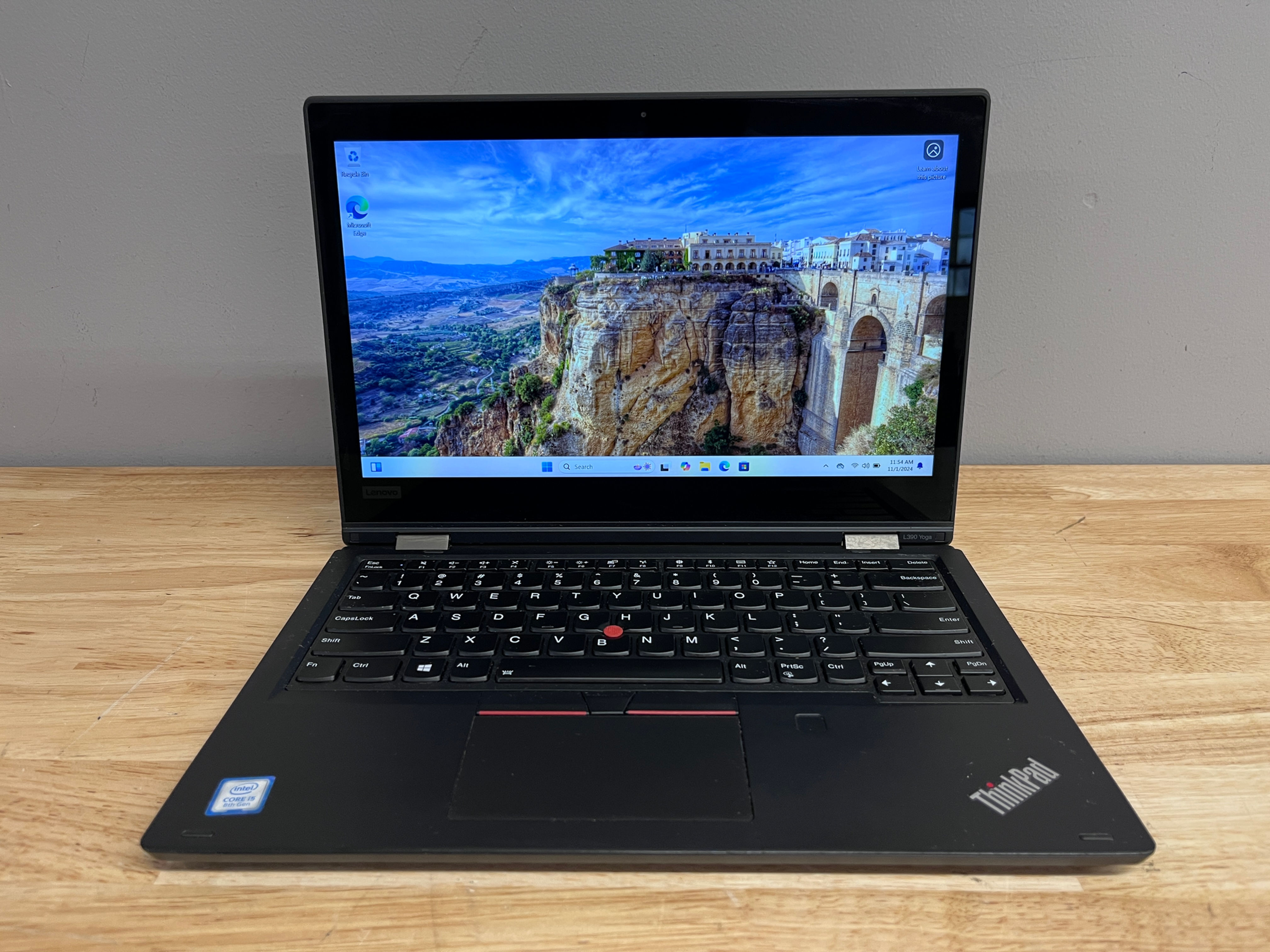 Lenovo ThinkPad Yoga L390 13.3" TOUCHSCREEN Laptop Intel Core i5, 256GB SSD, W11