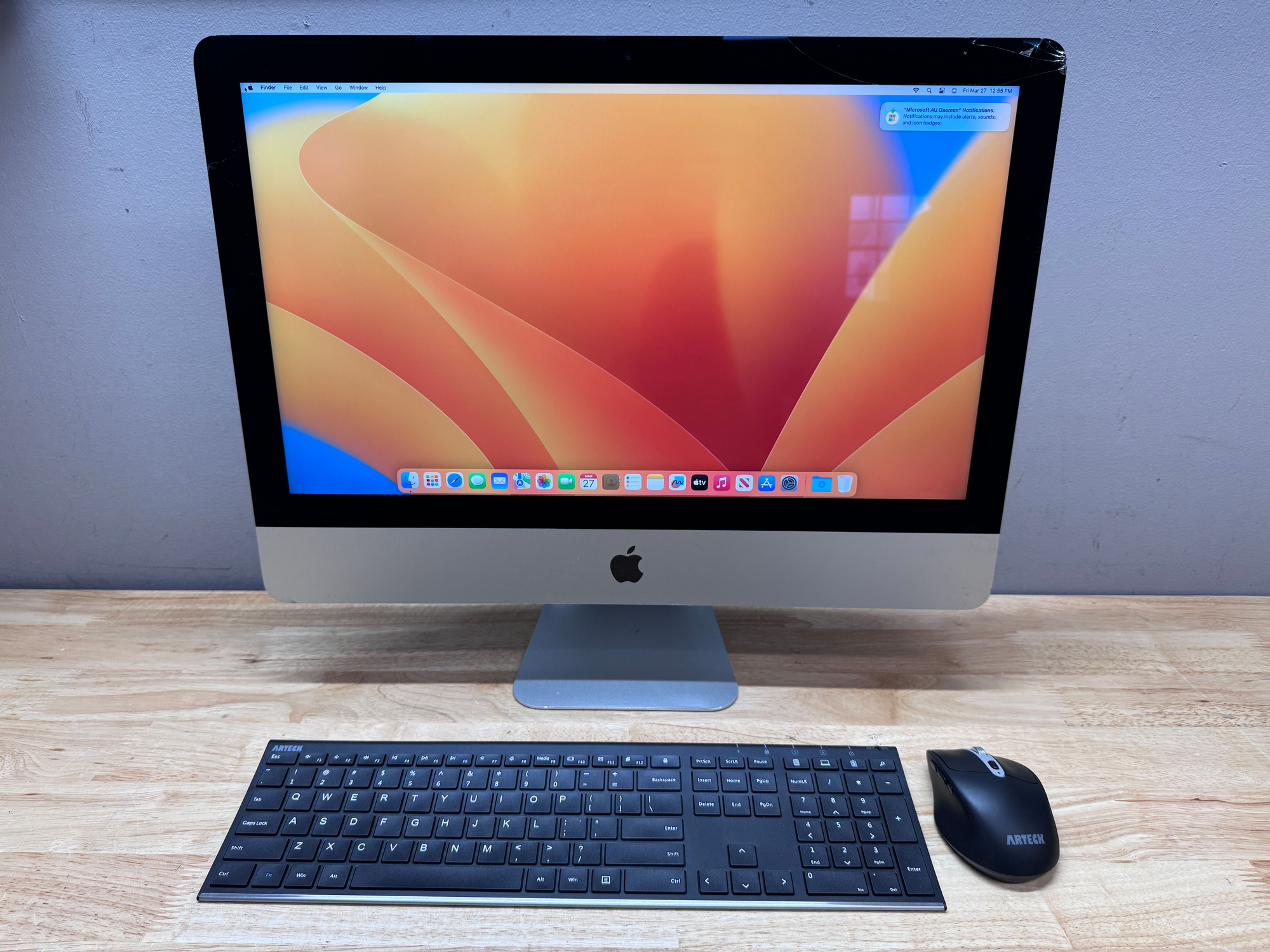 2017 Apple iMac 21.5” 4k All in One Desktop i5, 256GB SSD, 8GB RAM