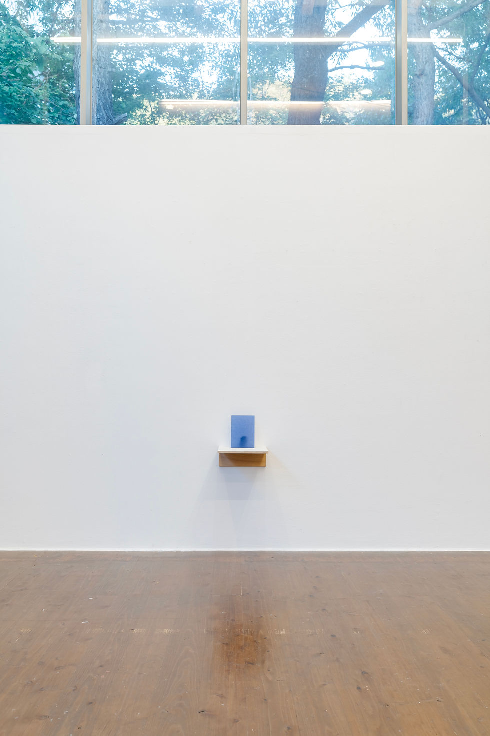 꽃꽂이, 2021, 돌, 종이, 연필, 페인트, 나무, 29.5x27.5x30cm