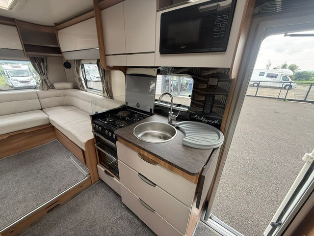 Thumbnail: 2022 BAILEY AUTOGRAPH 69-2 2 BERTH END LOUNGE MOTORHOME WITH ONLY 6K MILES