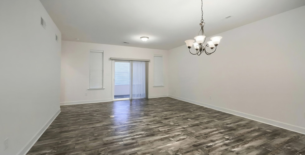 Unstaged Living / Dining Area