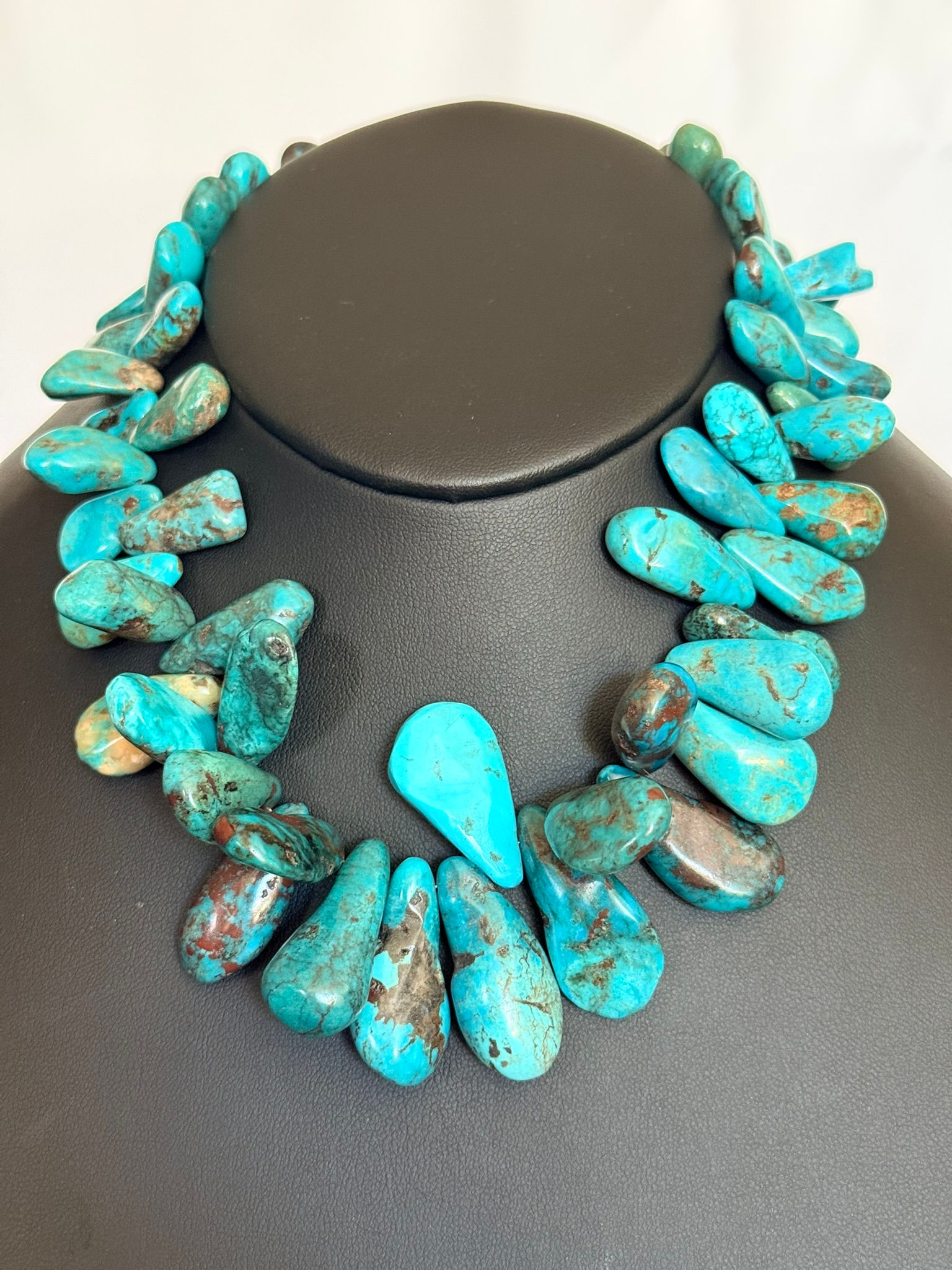 Turquoise Teardrop Bead Necklace