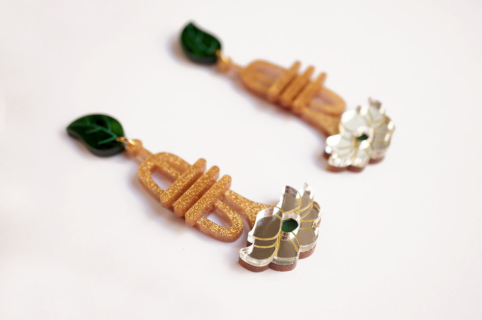 Miniatura: Pendientes Trompeta con flor
