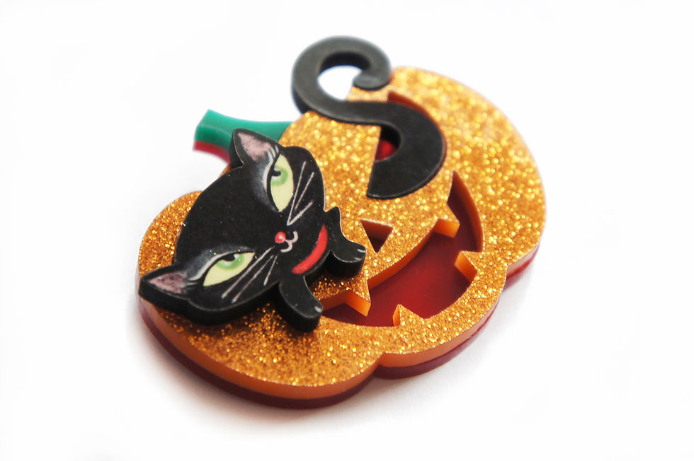 Thumbnail: Pumpkin brooch with kitten
