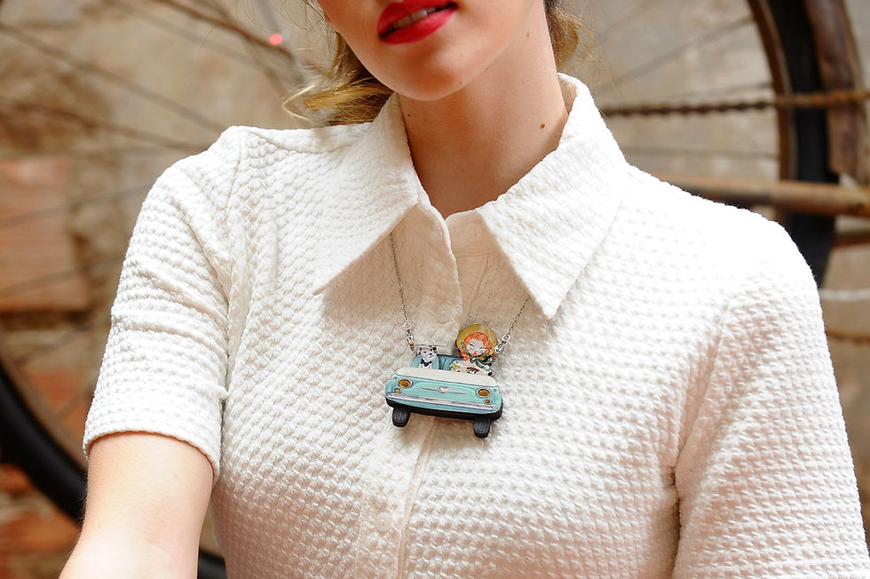 Thumbnail: Brooch and necklace Car ride