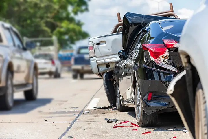 who-is-at-fault-in-a-multi-car-pile-up.webp
