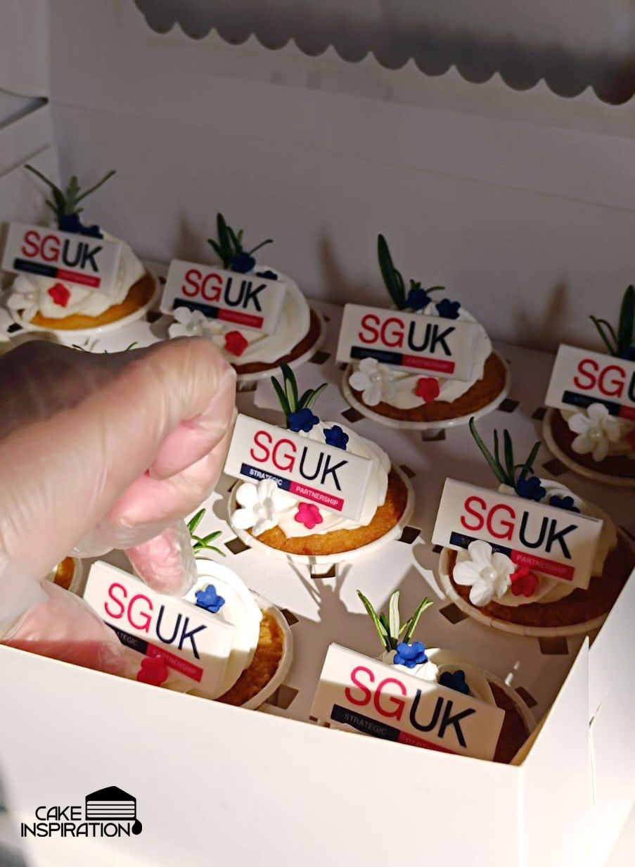 Thumbnail: Customisable rectangle edible print cupcake