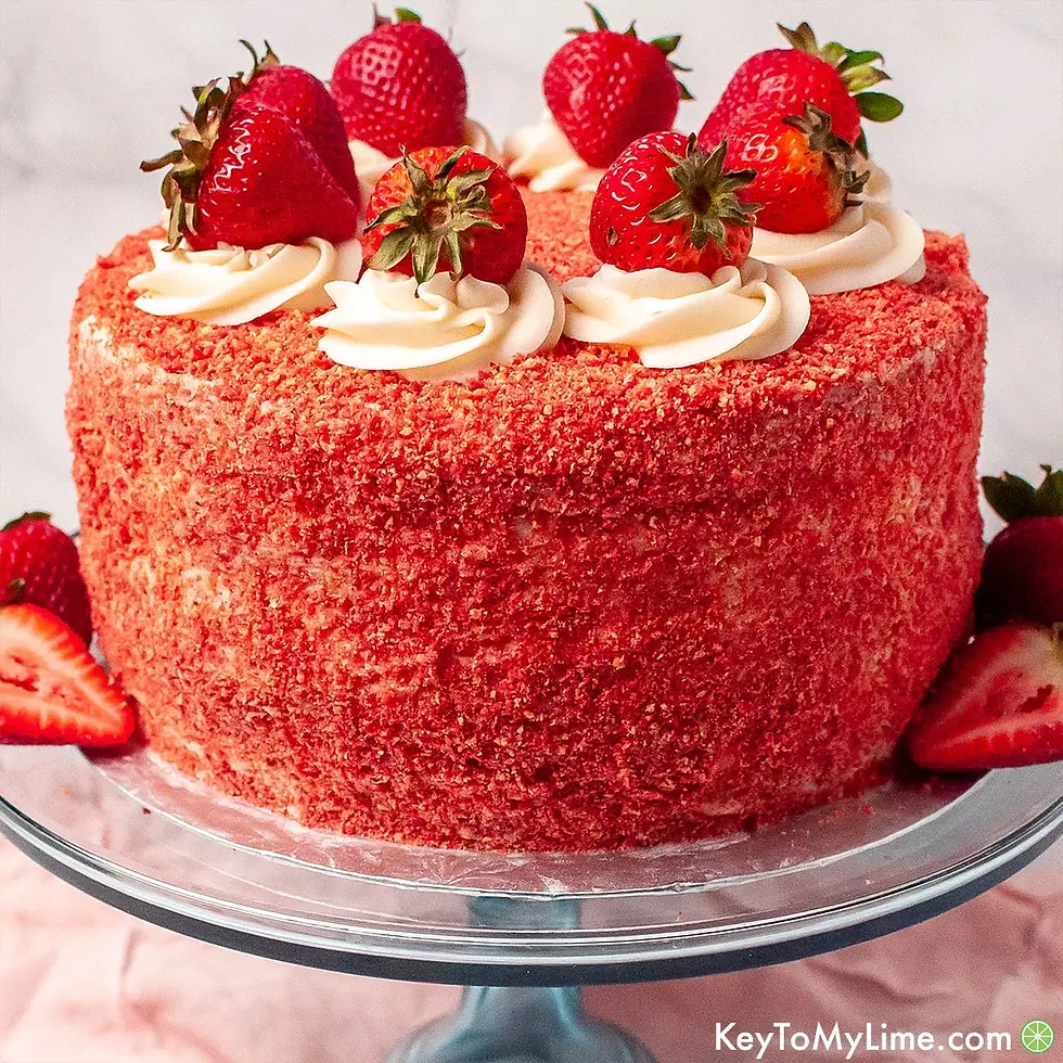 Best-Strawberry-Crunch-Cake-Recipe