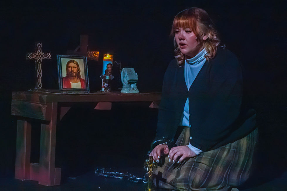 Mars Madison as Carrie White sings Evening Prayers