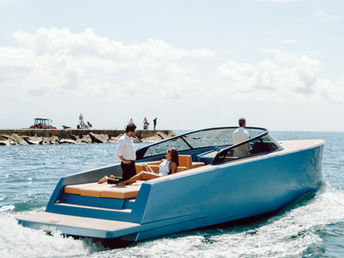 VanDutch zeichnet sich durch sein ikonisches Design in Kombination mit Innovation und Leistung aus: ein einzigartiges, weltweit anerkanntes Produkt für ein luxuriöses Segelerlebnis.