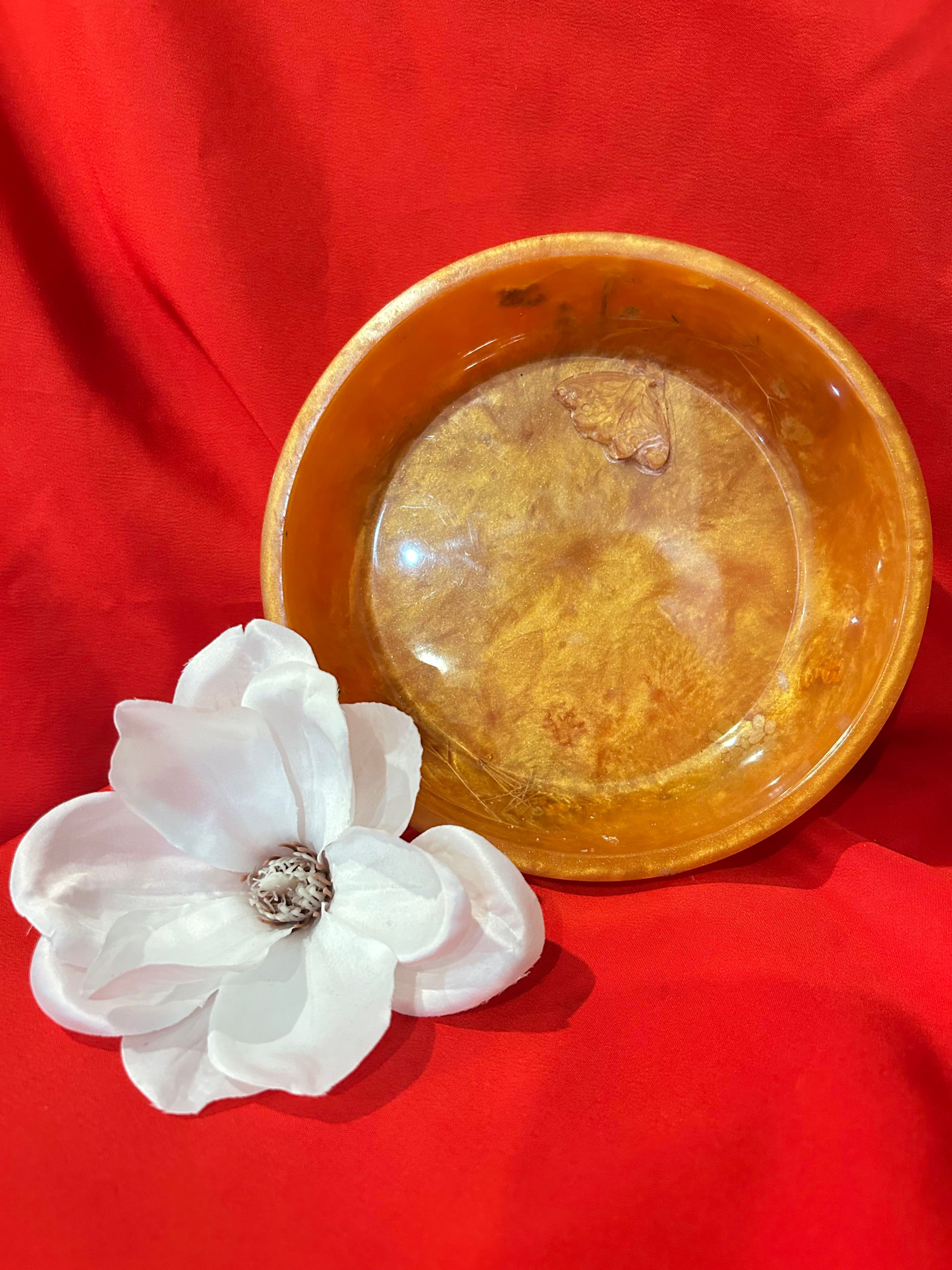 Golden acrylic bowl, will not scratch