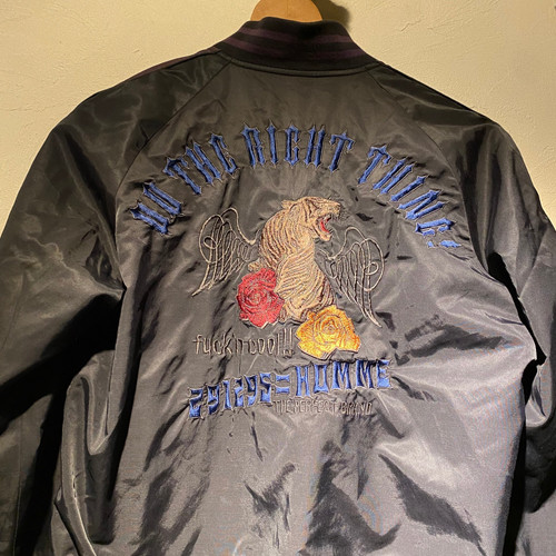 スカジャン 黒 ナイロン製刺繍入り 総刺繍 リバーシブル 横須賀発祥 スカジャン 横須賀ジャンパー SUKAJAN