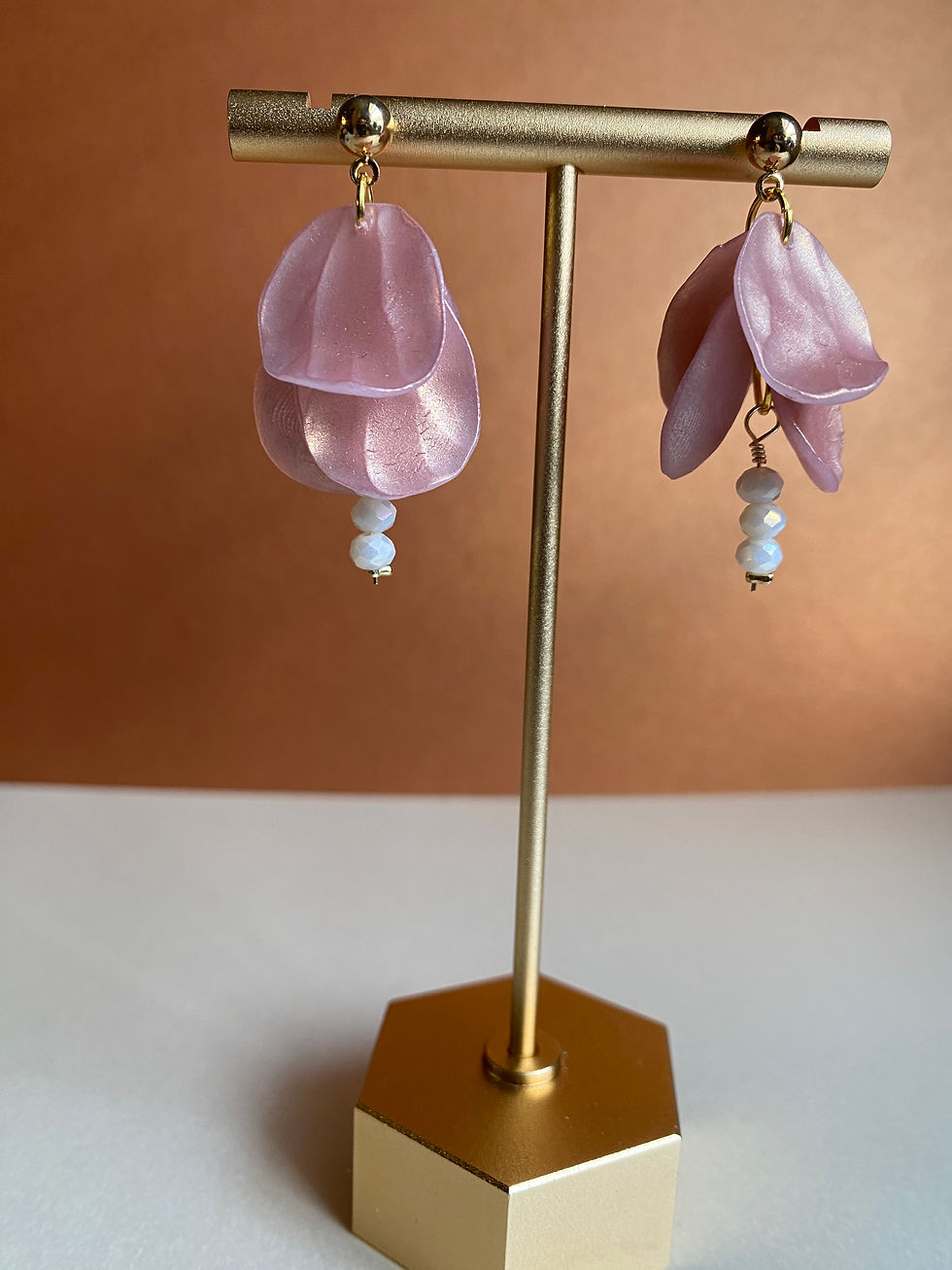 Thumbnail: Dill Blooming Petals Flower Earrings