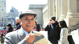 EATING "HUMITAS" ON FIFTH AVENUE