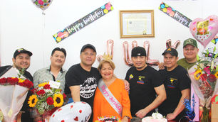 The Galo Plaza International Committee recognized July Sánchez as an Ambassador of Ecuadorian Cuisine in the United States for her cultural contributions and unwavering commitment. Even during the 2020 pandemic, she continued her mission of promoting authentic Ecuadorian dishes in New York.