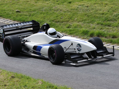 Alex Summers takes BHC Championship lead and sets new outright record at Gurston Down double-header
