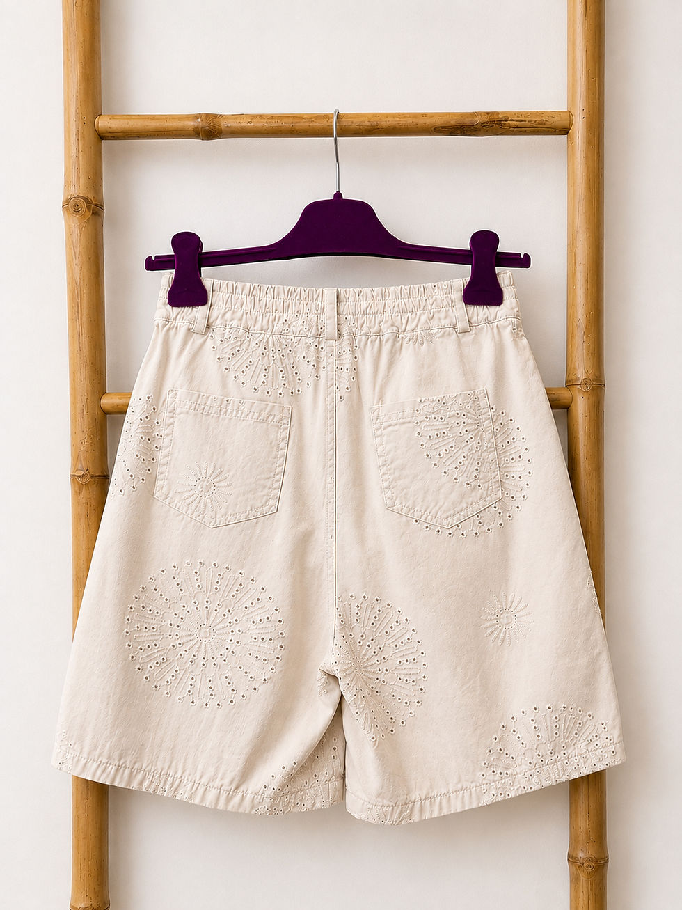 Miniatura: Pantaloncino in sangallo 
