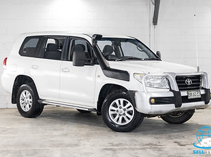 1362 - Landcruiser (23 of 26).jpg