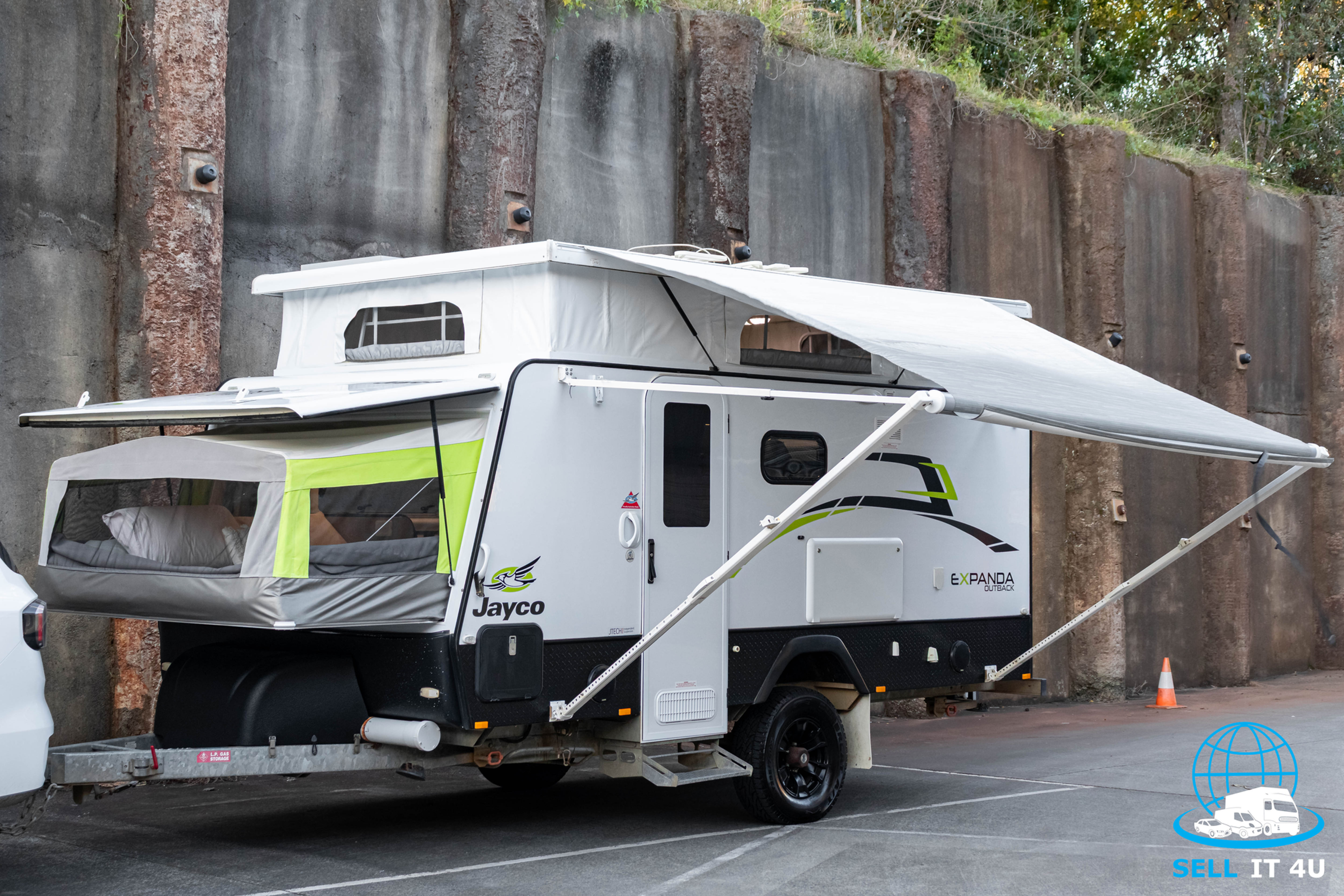 2015 Jayco Expanda Outback Two Bunk 14.44-4OB