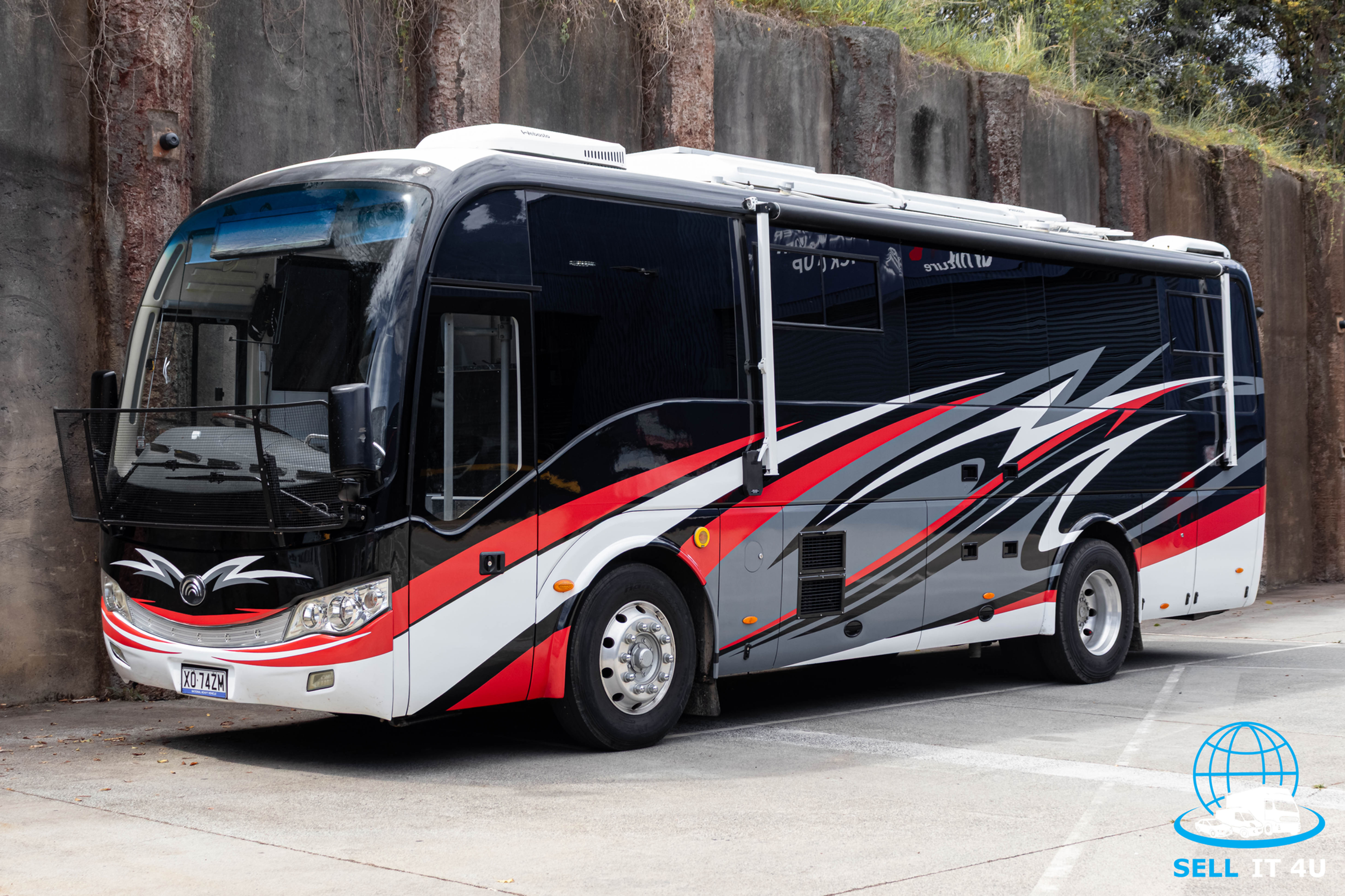 2016 Yutong Blue Tongue ZK6930H 32ft Motorhome