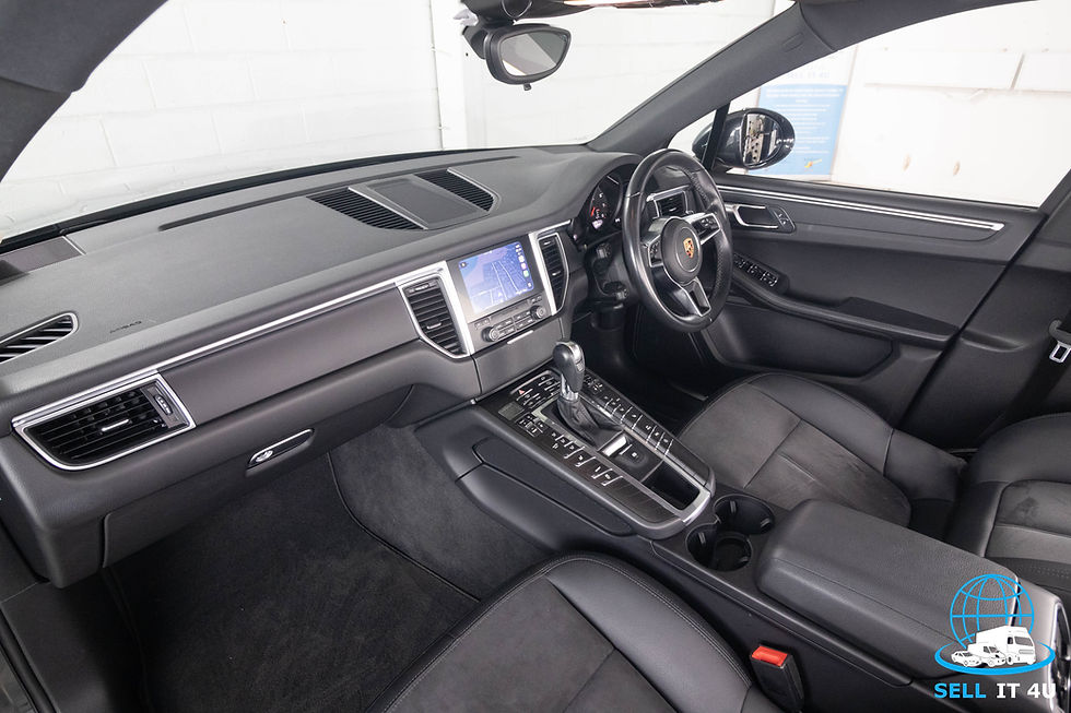 Thumbnail: 2017 MY18 Porsche Macan AWD