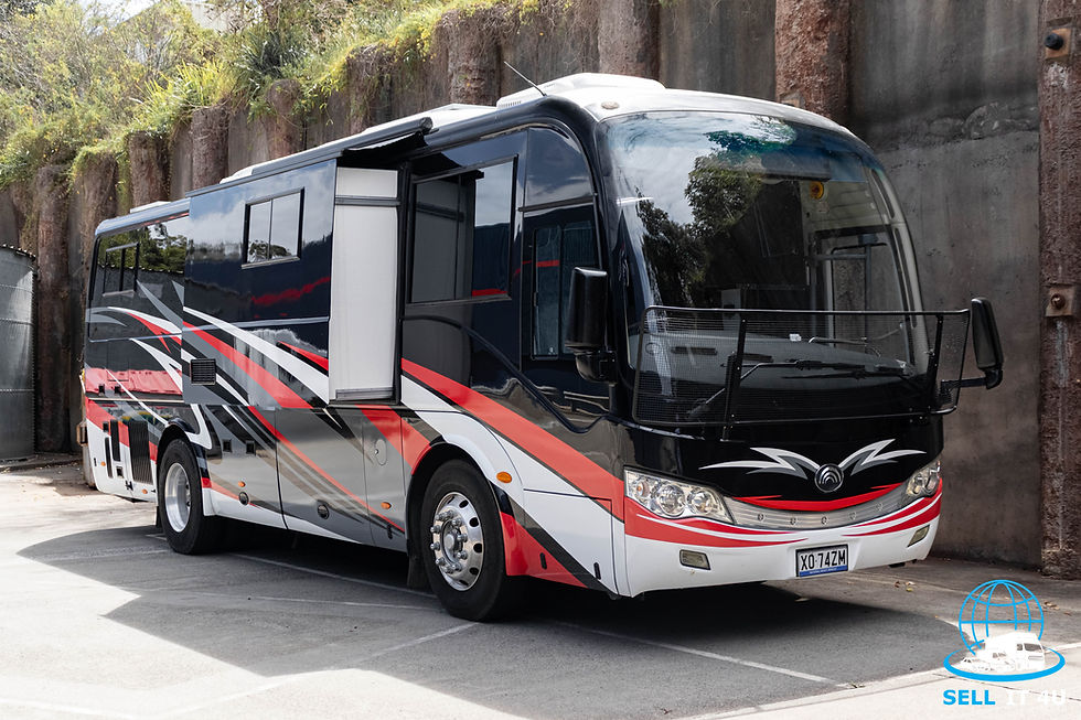 Thumbnail: 2016 Yutong Blue Tongue ZK6930H 32ft Motorhome