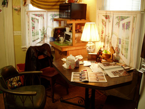 Gone Baby Gone Set Decorator Kyra Curcio