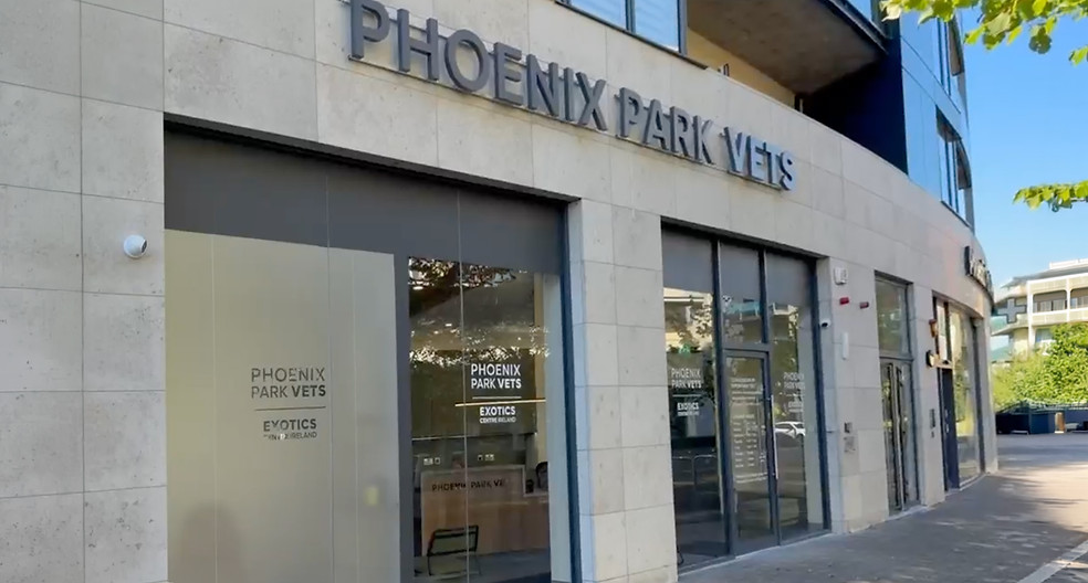 PhoenixParkVetsOutside.jpg